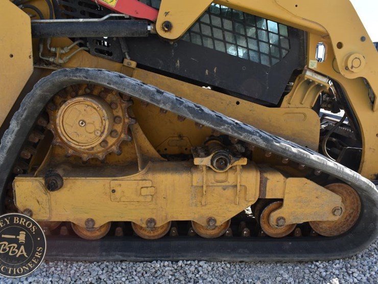 2019-caterpillar-249d3-image-40