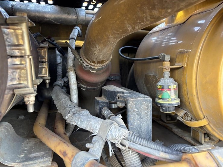 caterpillar-143h-image-56