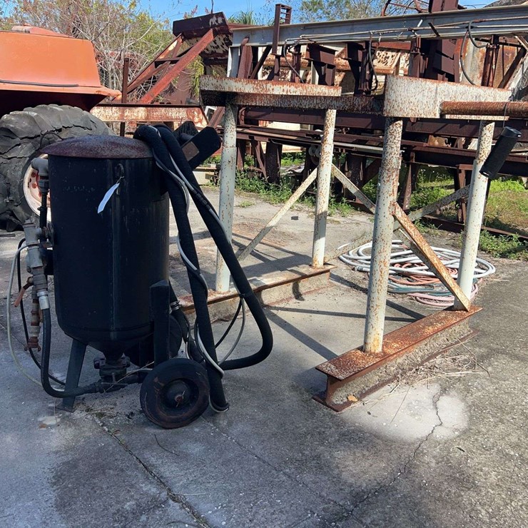 Mobile Sand Blaster and Rack