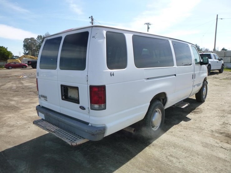 2006-ford-e350-image-3