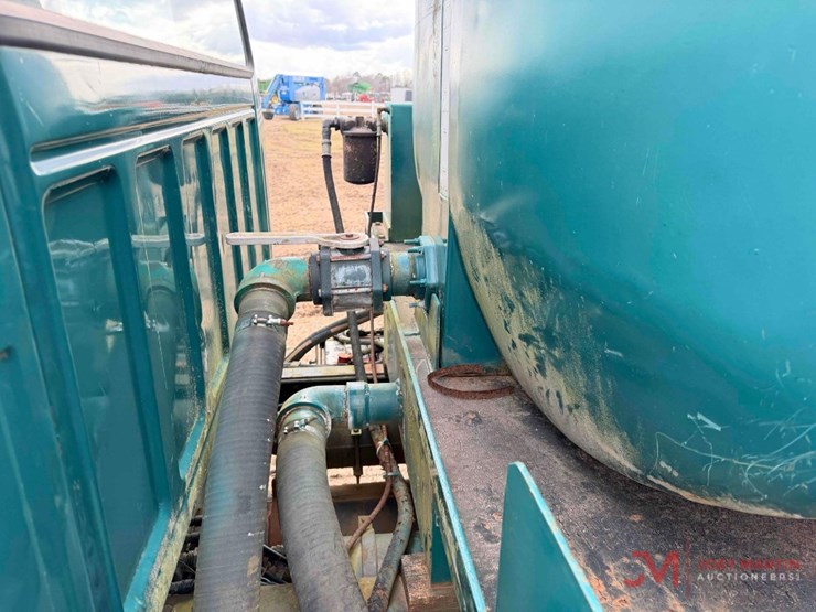 1995-ford-f-series-water-truck-image-15