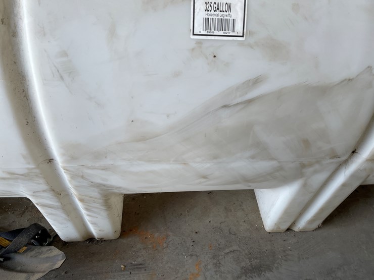 #7596-•-325-gallon-horizontal-leg-tank-image-5