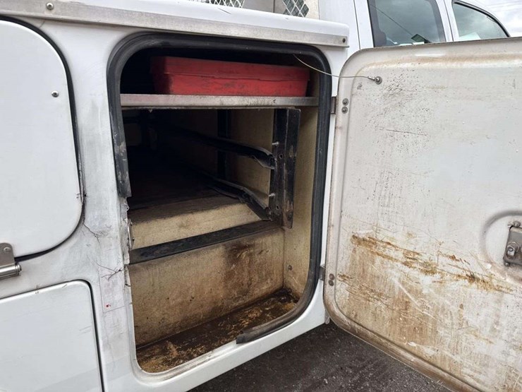 2005-gmc-sierra-2500-image-20