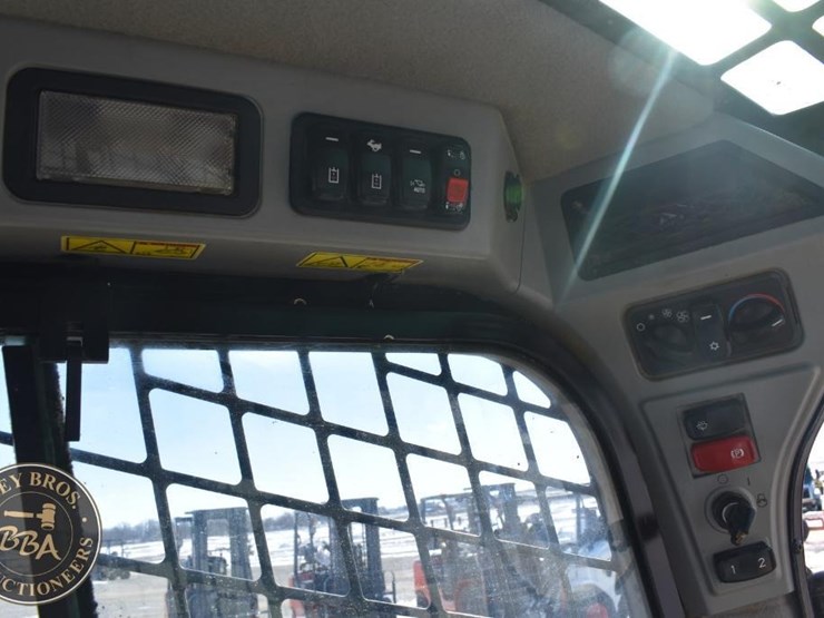 2022-caterpillar-259d3-image-49