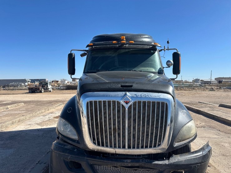 2015-international-prostar-image-2