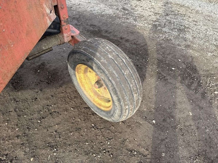 new-holland-489-image-8