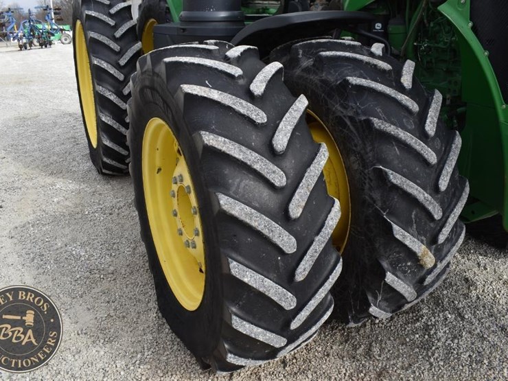 2014-john-deere-8345r-image-30