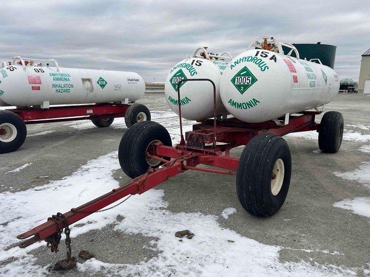ag-systems-twin-1000-gal.-nh3-tanks-on-gear-#15-image-2