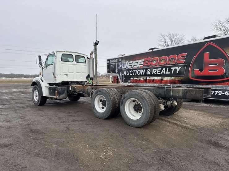 2002-sterling-l7500-image-3