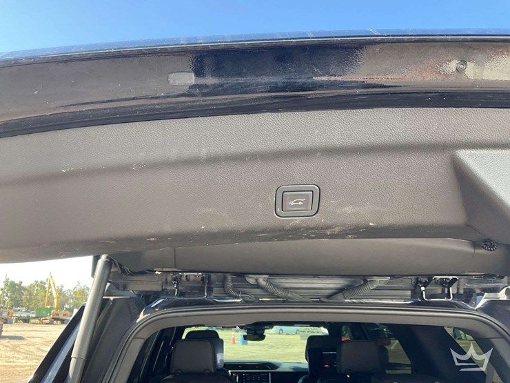 2024-gmc-yukon-denali-image-48