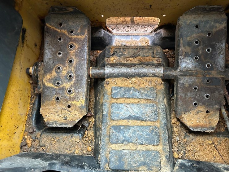 new-holland-l230-image-20