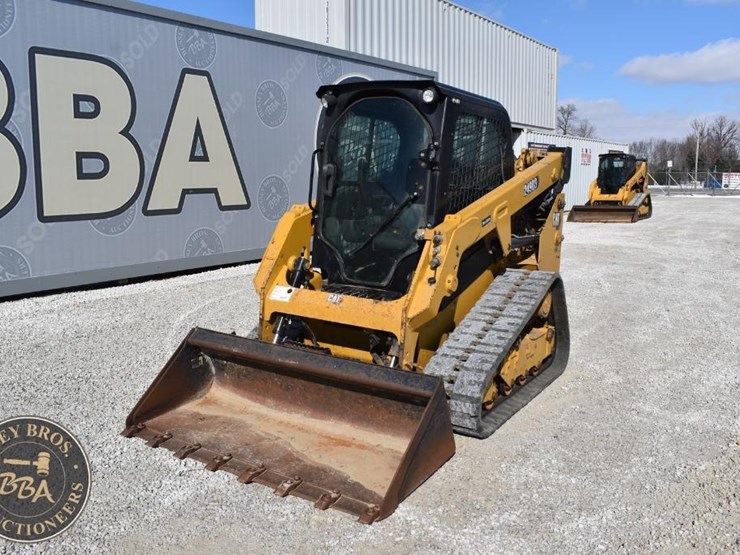 2019-caterpillar-249d3-image-3