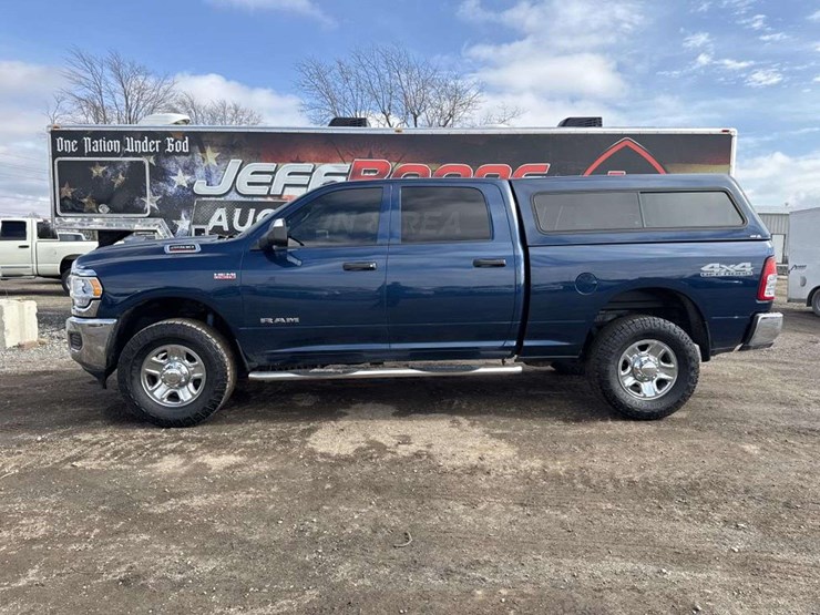2020-dodge-ram-2500-image-2