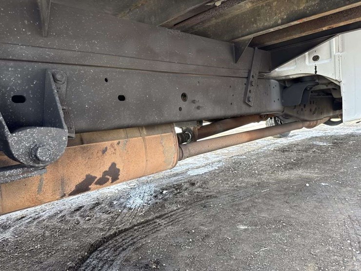 2014-ford-f550-image-21