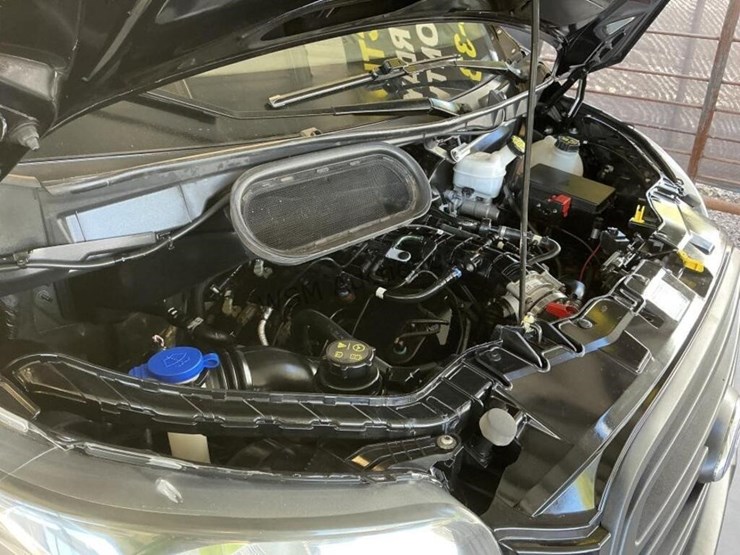 2019-ford-transit-image-12