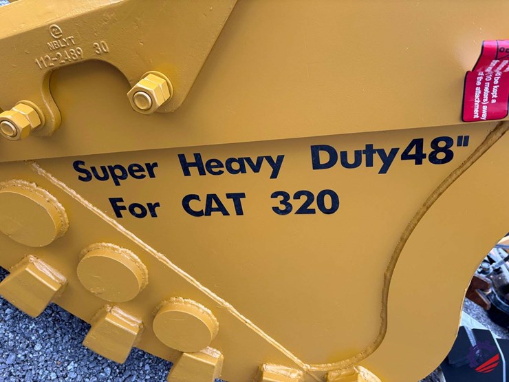 caterpillar-320-image-15