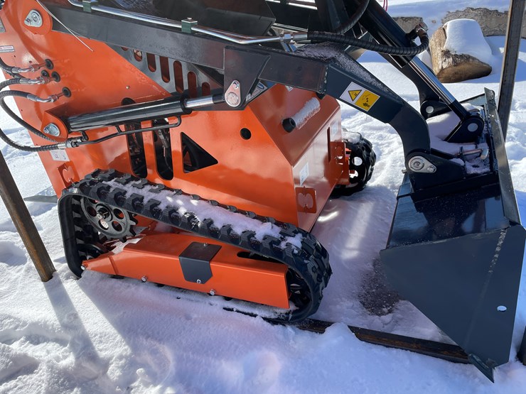 #5414-•-2025-ats-mini-skid-steer-loader-t460-image-4