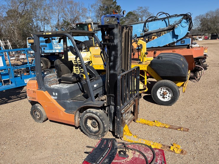 toyota-8fdu25-image-1