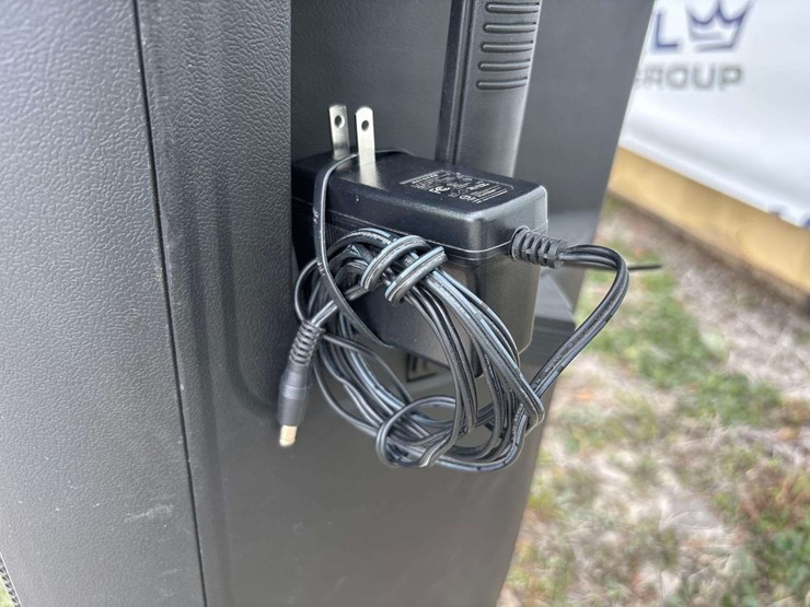 2019-westinghouse-wstbt1503-wireless-speaker-image-11