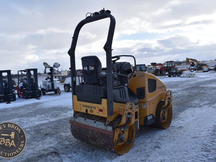 2019-volvo-dd25b-image-28