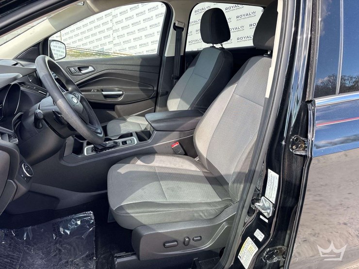 2017-ford-escape-image-13