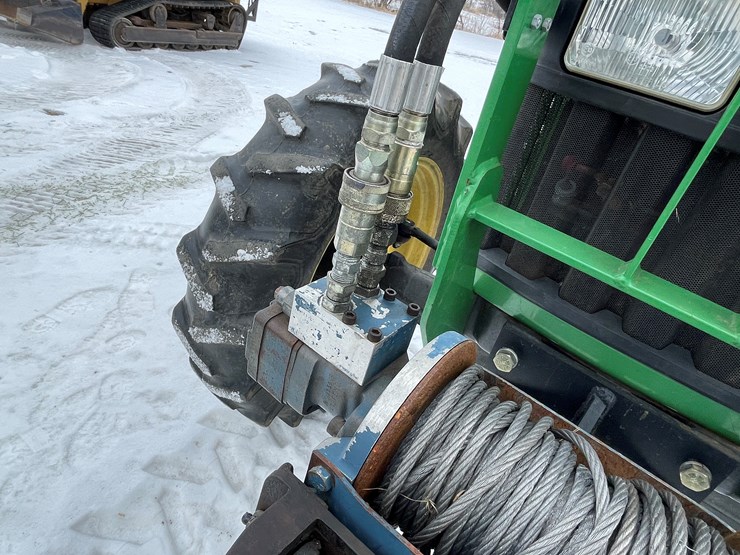 2001-john-deere-5205-image-48