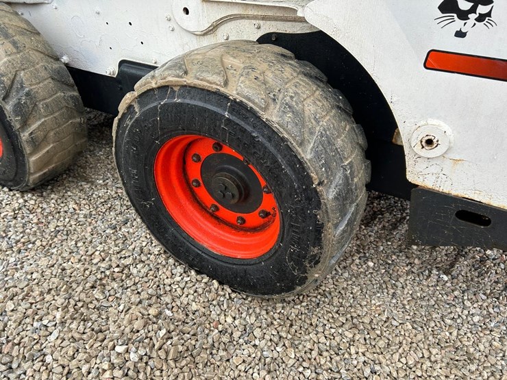 bobcat-s750-image-15