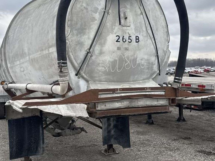 1965-fruehauf-trailer-image-3