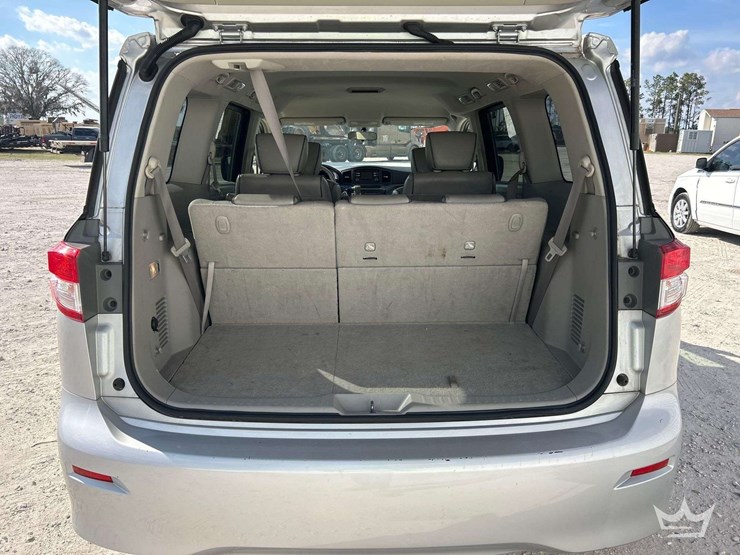 2014-nissan-quest-image-21