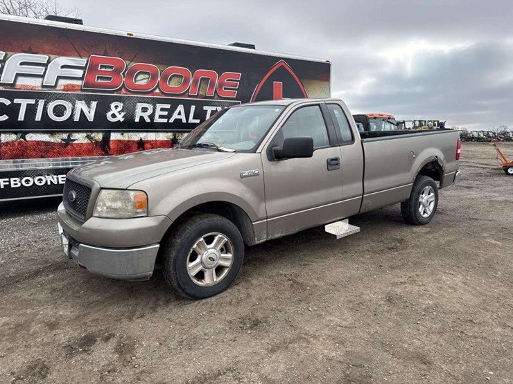 2004-ford-f150-xlt-image-1