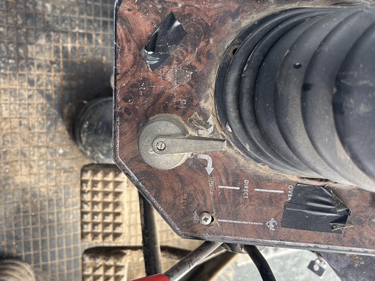 white-2-105-image-16