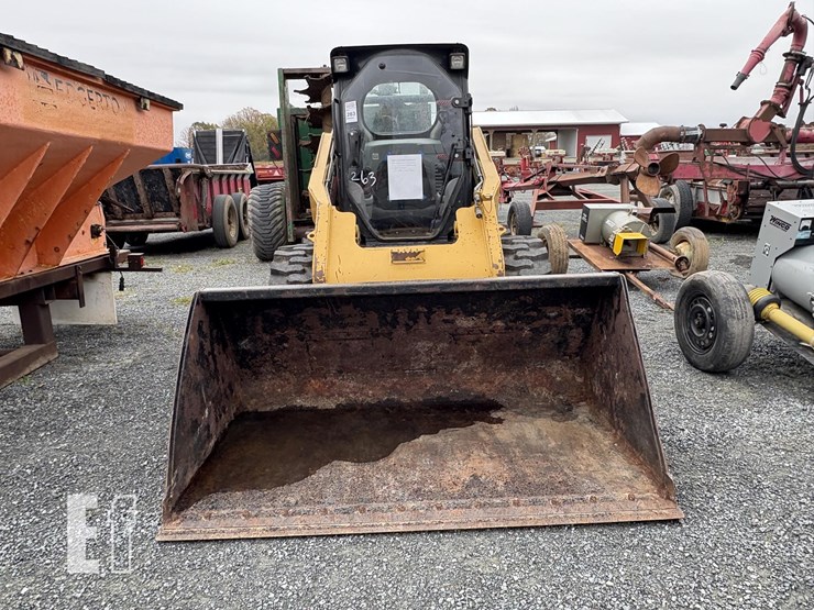 2013-caterpillar-262c2-image-3