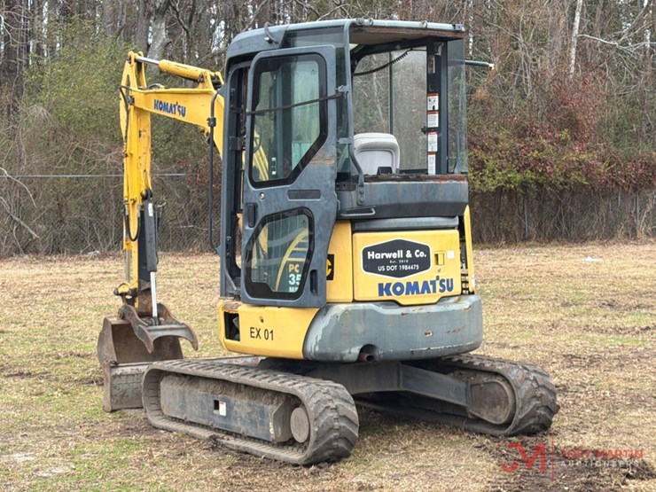 komatsu-pc35-image-1