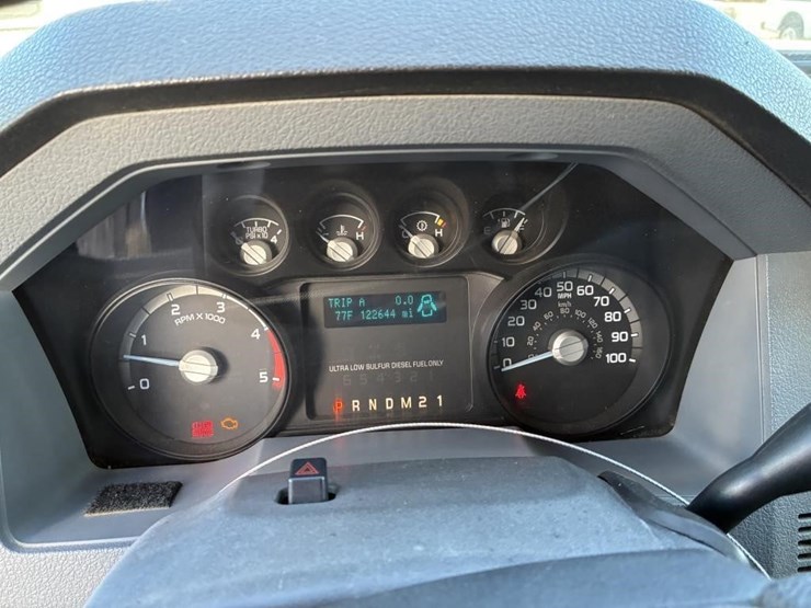 2011-ford-f550-image-13