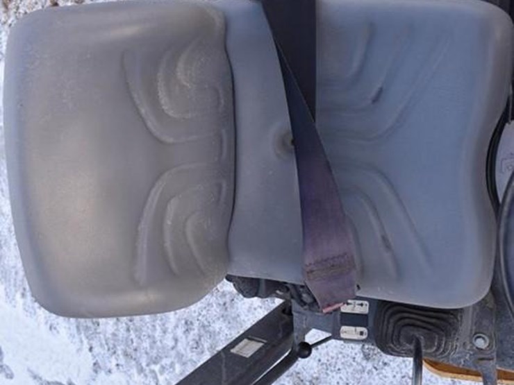 2019-volvo-dd25b-image-19