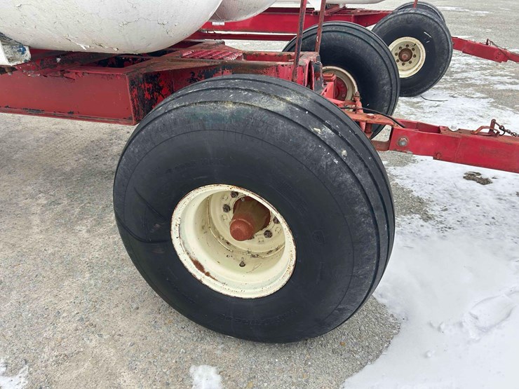 ag-systems-twin-1000-gal.-nh3-tanks-on-gear-#15-image-9