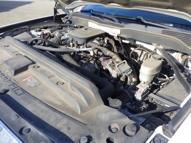 2016-chevrolet-2500hd-image-9