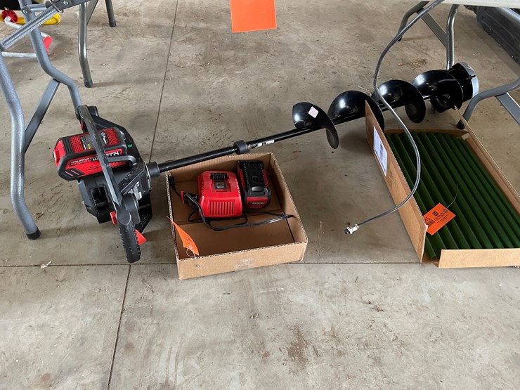 #7646-•-strike-master-40v-ice-auger-image-1