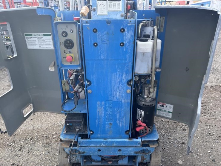 2009-genie-gr20-image-10