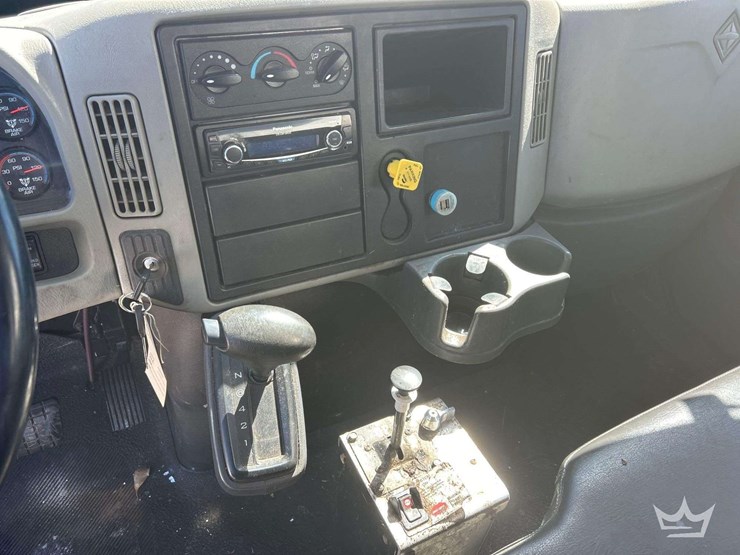 2016-international-durastar-4300-image-15