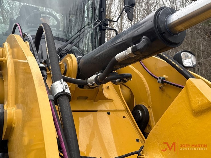 2026-caterpillar-926-image-13