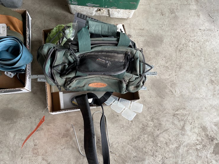 #7624-•-box-of-miscellaneous-image-1