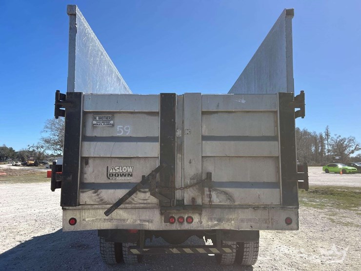 2016-international-durastar-4300-image-23