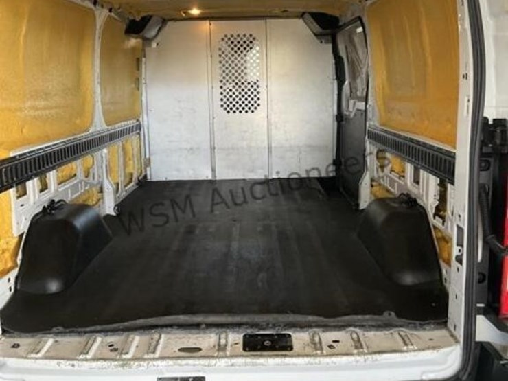 2015-ford-transit-image-12