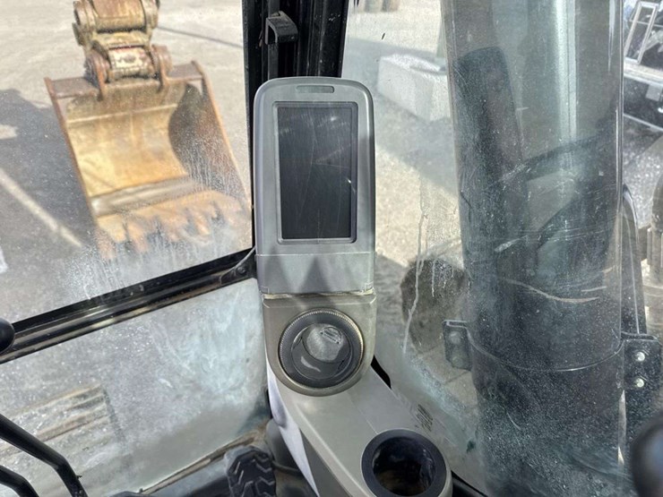 caterpillar-345d-image-21