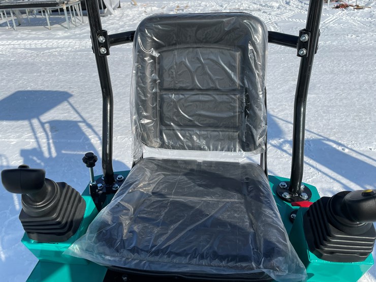 #5367-•-mx50r-mini-excavator-image-8