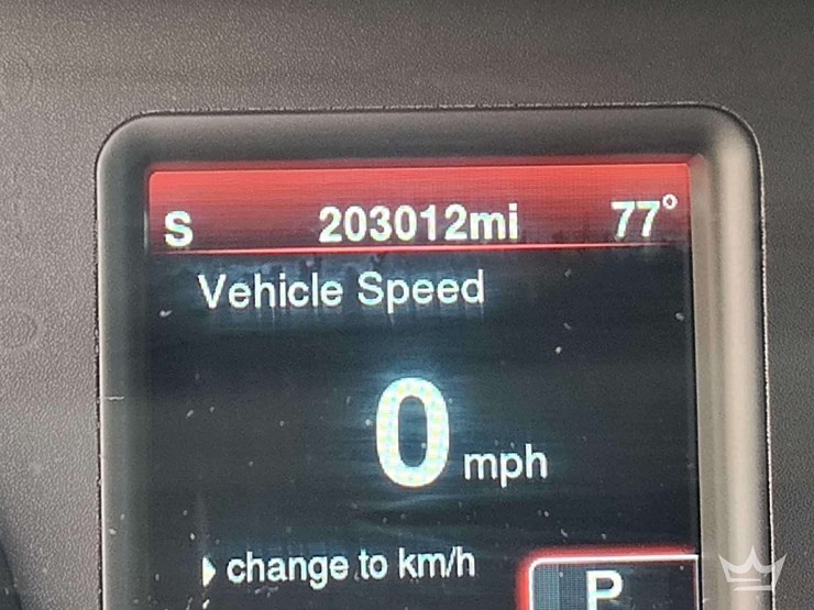 2013-dodge-charger-sedan-image-19