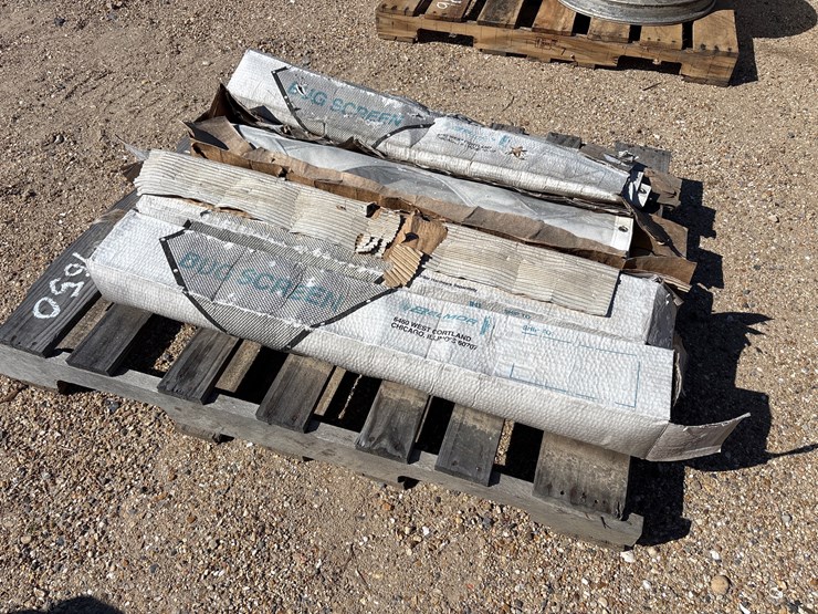 #1650-•-truck-bug-screens-image-2