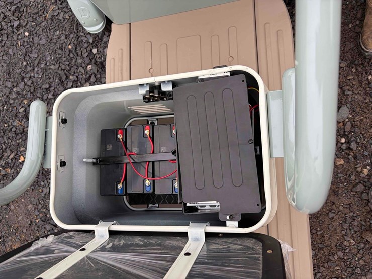 unused-irgc40-battery-powered-mini-golf-cart-image-7