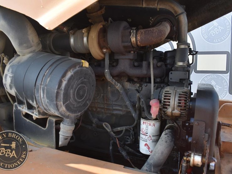 2003-case-621d-xt-image-23